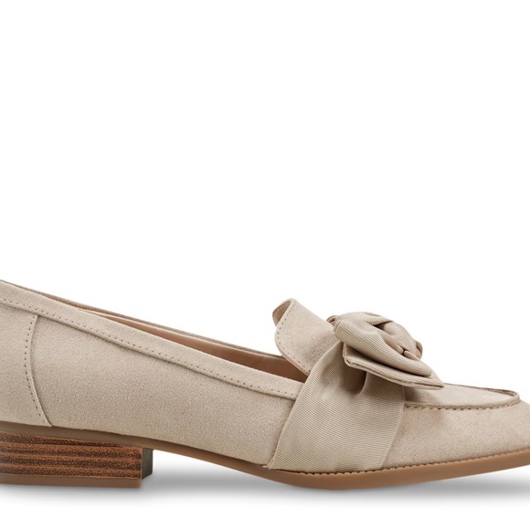 Bandolino Lindio Loafer Light Beige - Picture 2 of 5